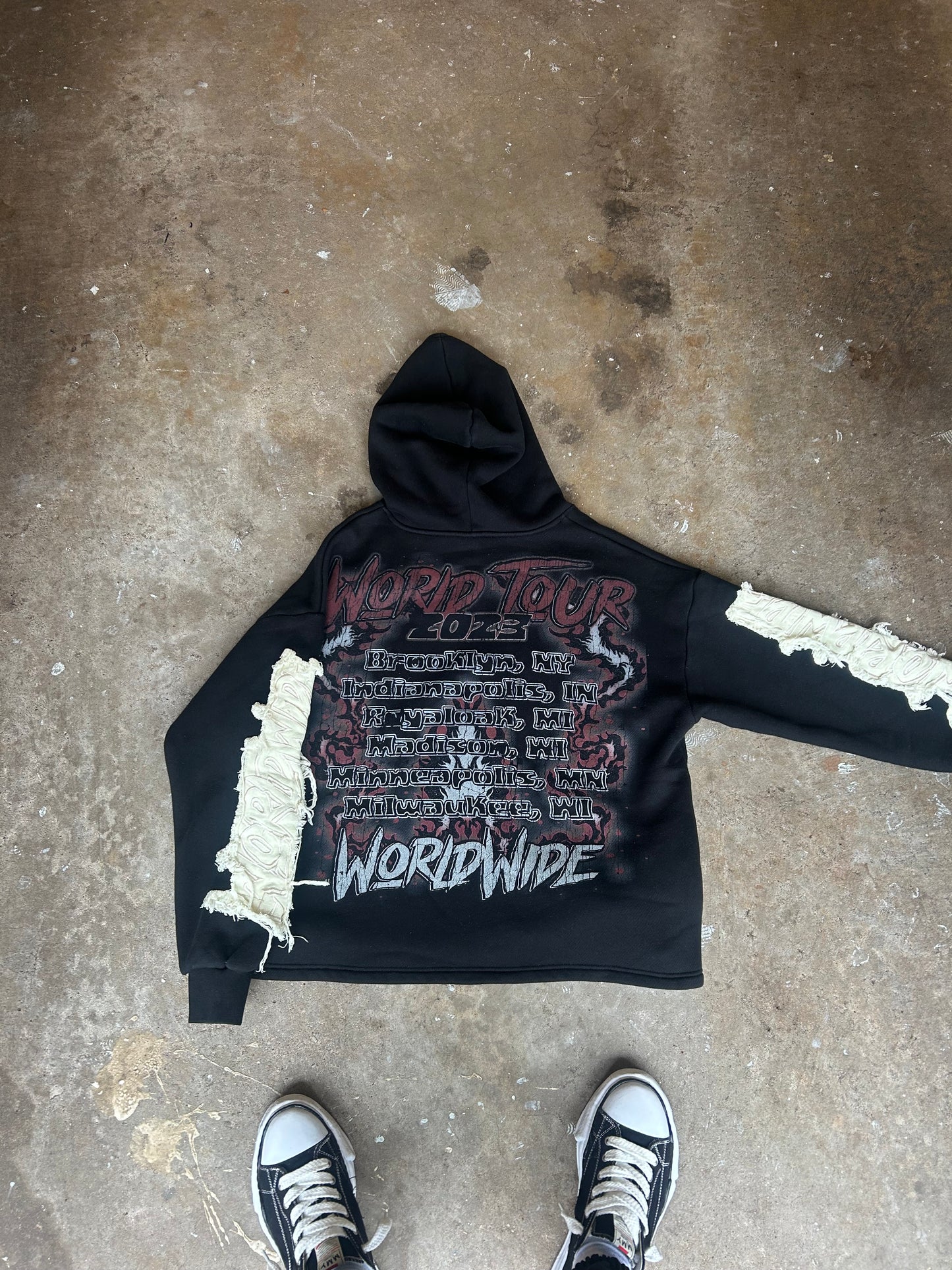 World Tour Hoodies (BLACK)